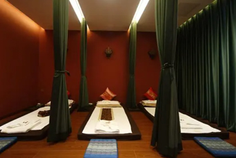 成都双流区泰式按摩的被动瑜伽：当身体被折叠成诗